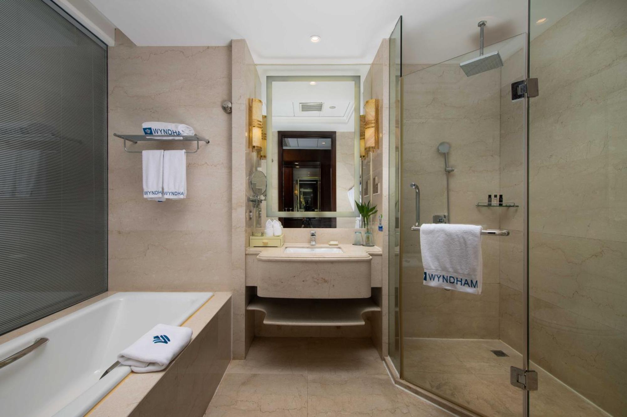 Wyndham Grand Plaza Royale Changsheng Jiangyin Exterior foto